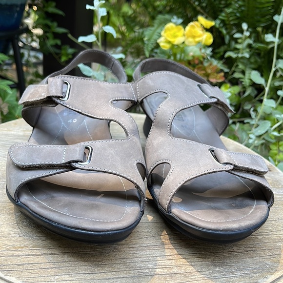 Mephisto Sandals - Picture 5 of 11